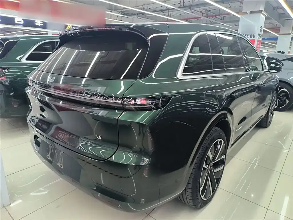 Li Auto L6 — фото 7