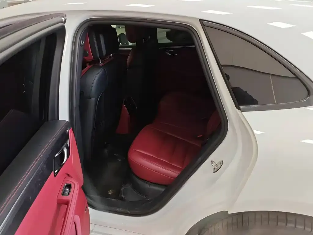 Porsche Macan 2023 из CN, фото 3