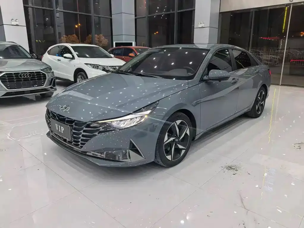 Hyundai Elantra 2022 из CN, фото 1