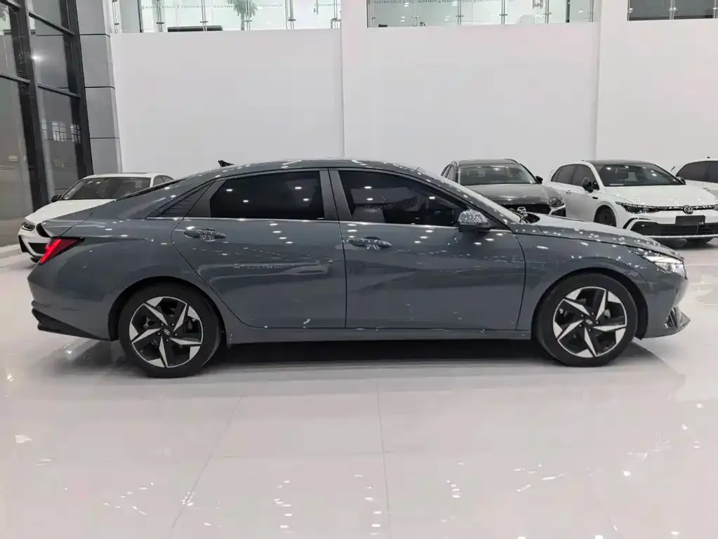 Hyundai Elantra 2022 из CN, фото 9