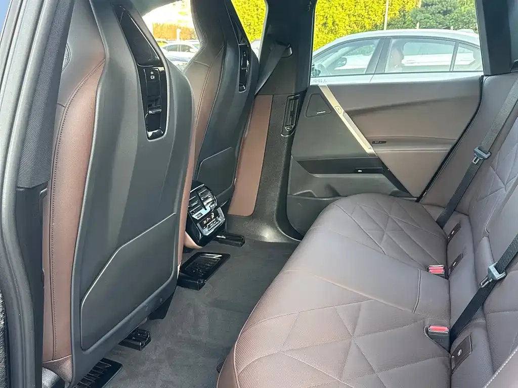 BMW iX 2023 из CN, фото 4