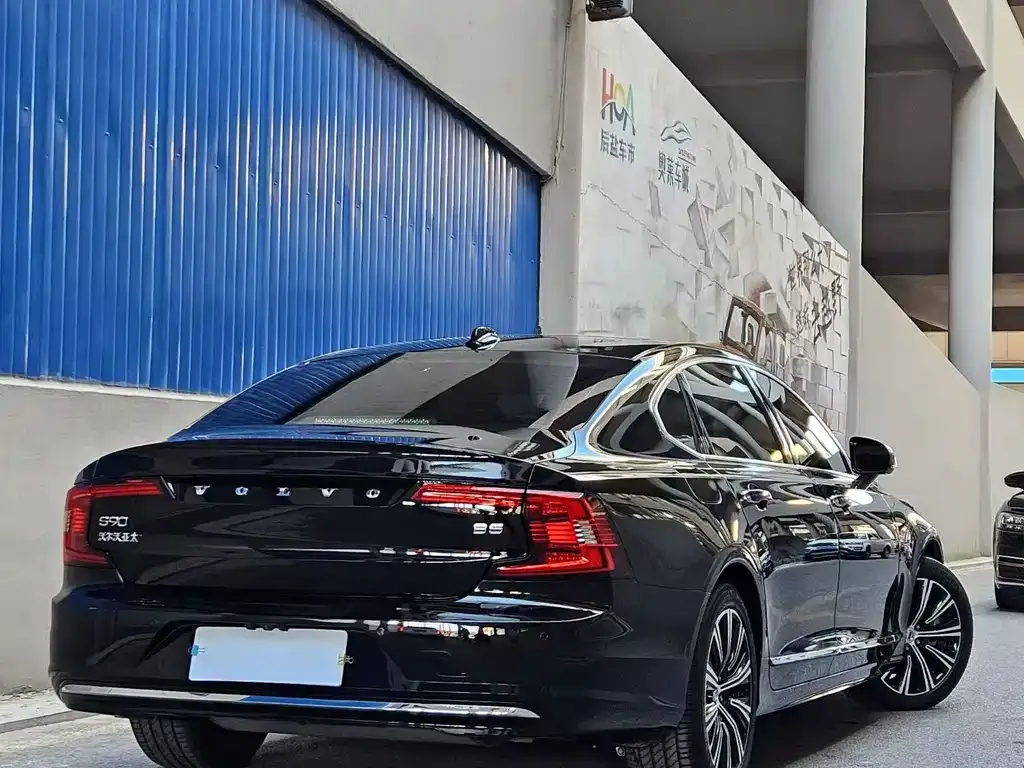 Volvo S90 — фото 2