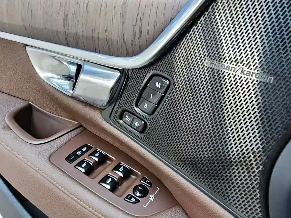 Volvo S90 — фото 6