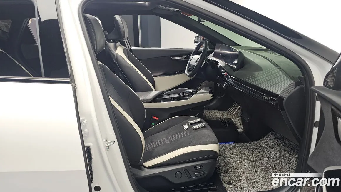 Kia EV6 2023 из KR, фото 10