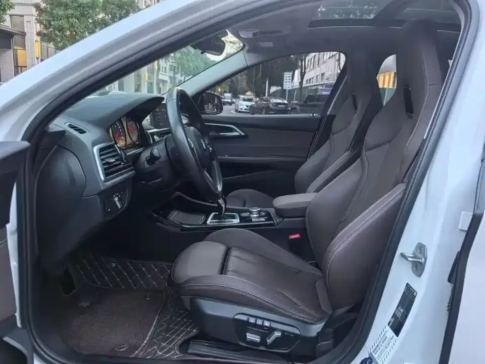 BMW 1 Series 2021 из CN, фото 4