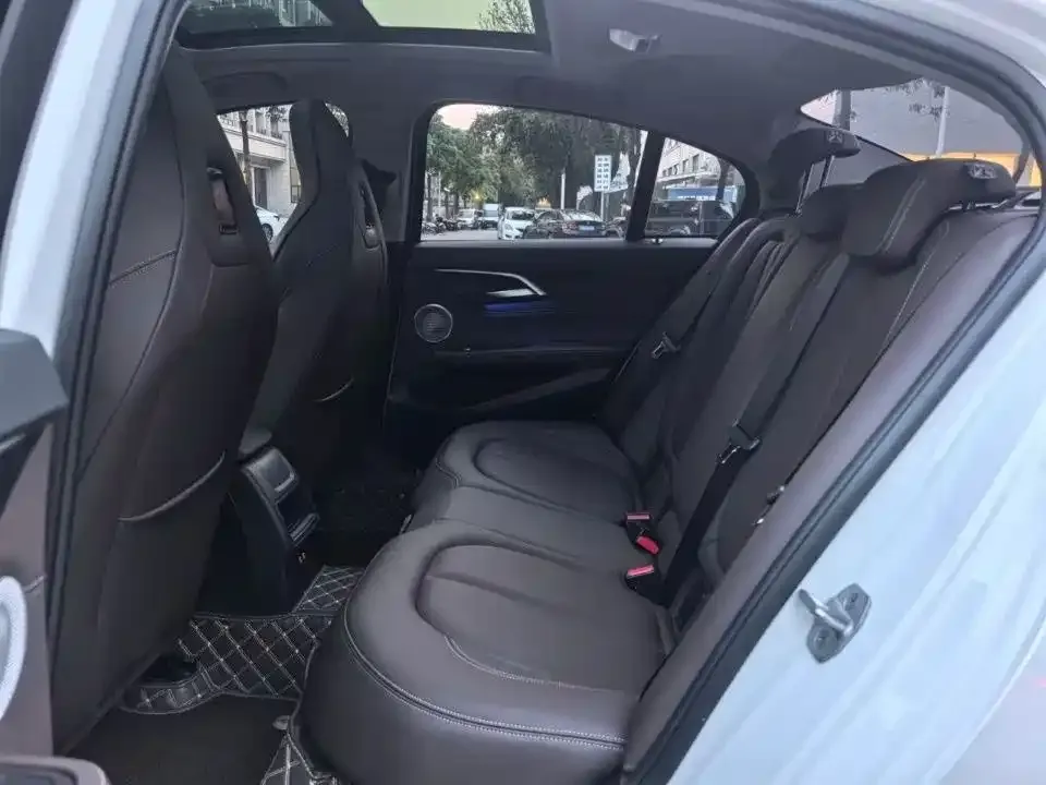 BMW 1 Series 2021 из CN, фото 6