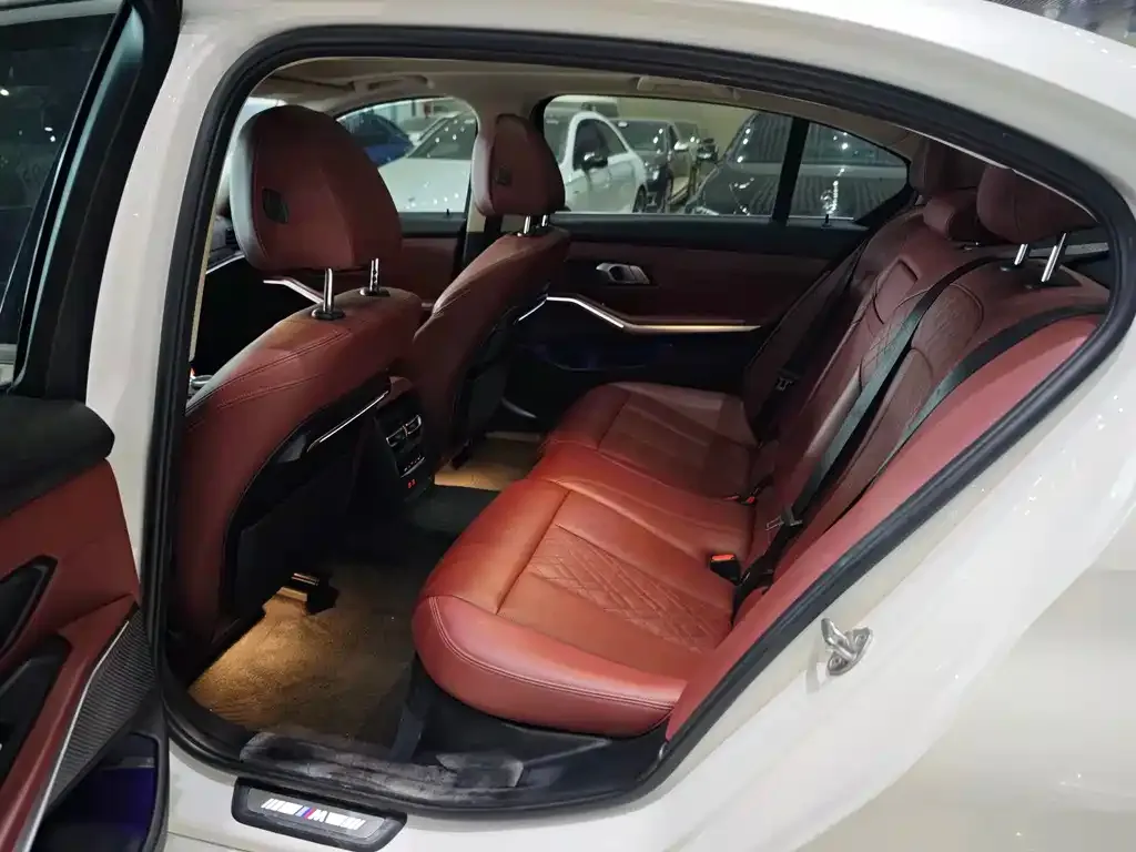 BMW 3 Series 2021 из CN, фото 6
