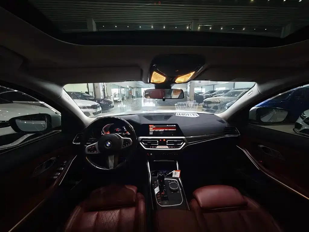 BMW 3 Series 2021 из CN, фото 7