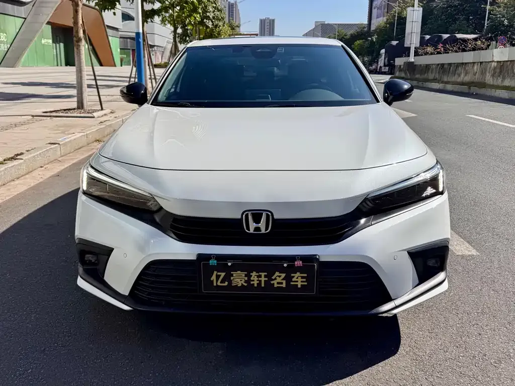 Honda Civic 2024 из CN, фото 2