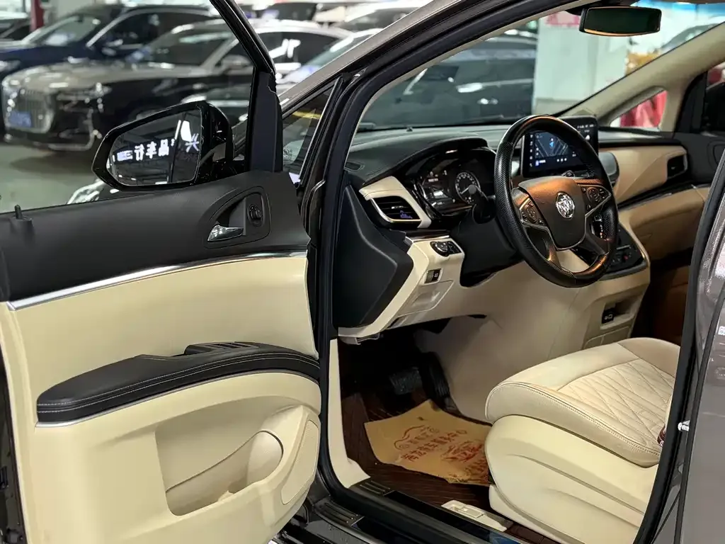 Buick GL8 2024 из CN, фото 8
