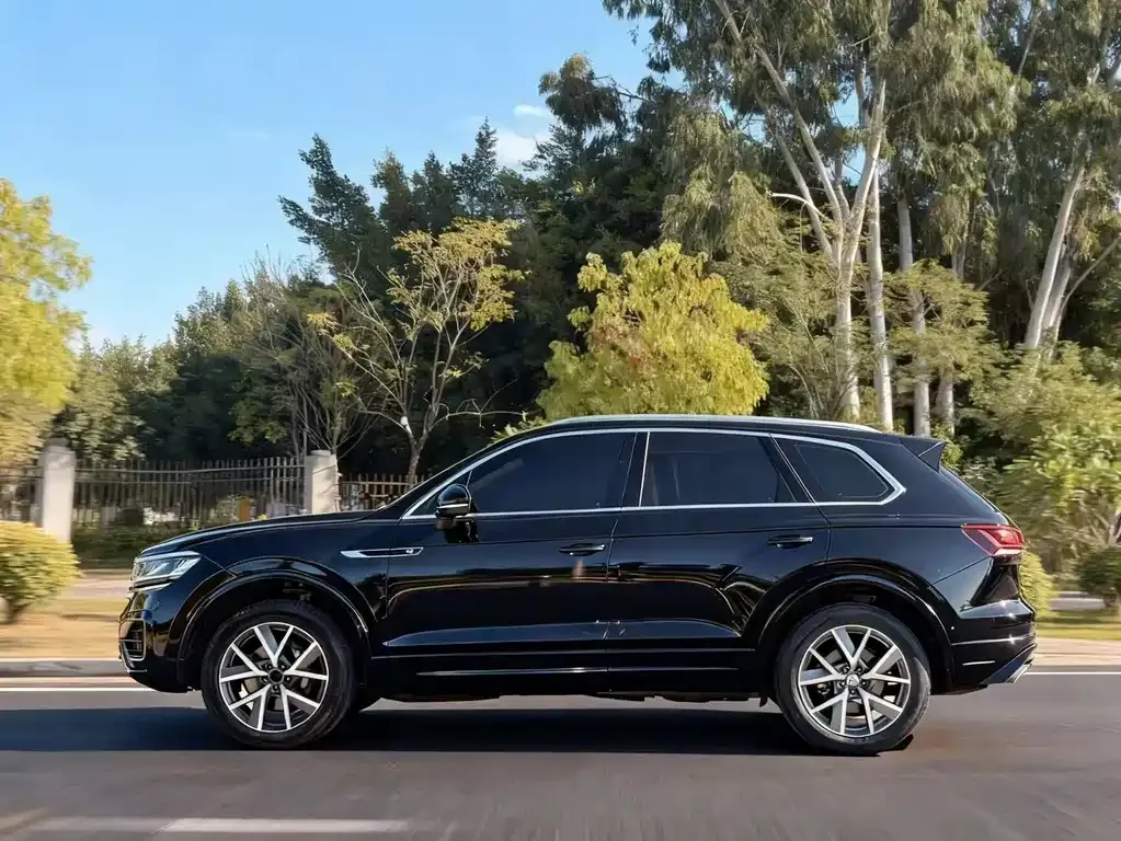 Volkswagen Touareg 2022 из CN, фото 4