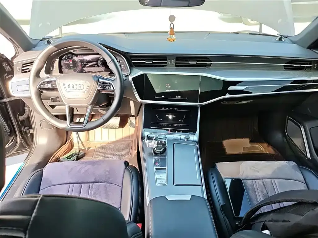 Audi A6L 2023 из CN, фото 10