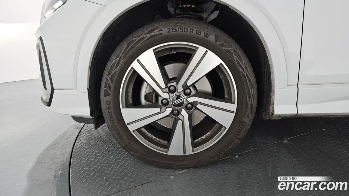 Audi Q2 2023 из KR, фото 5