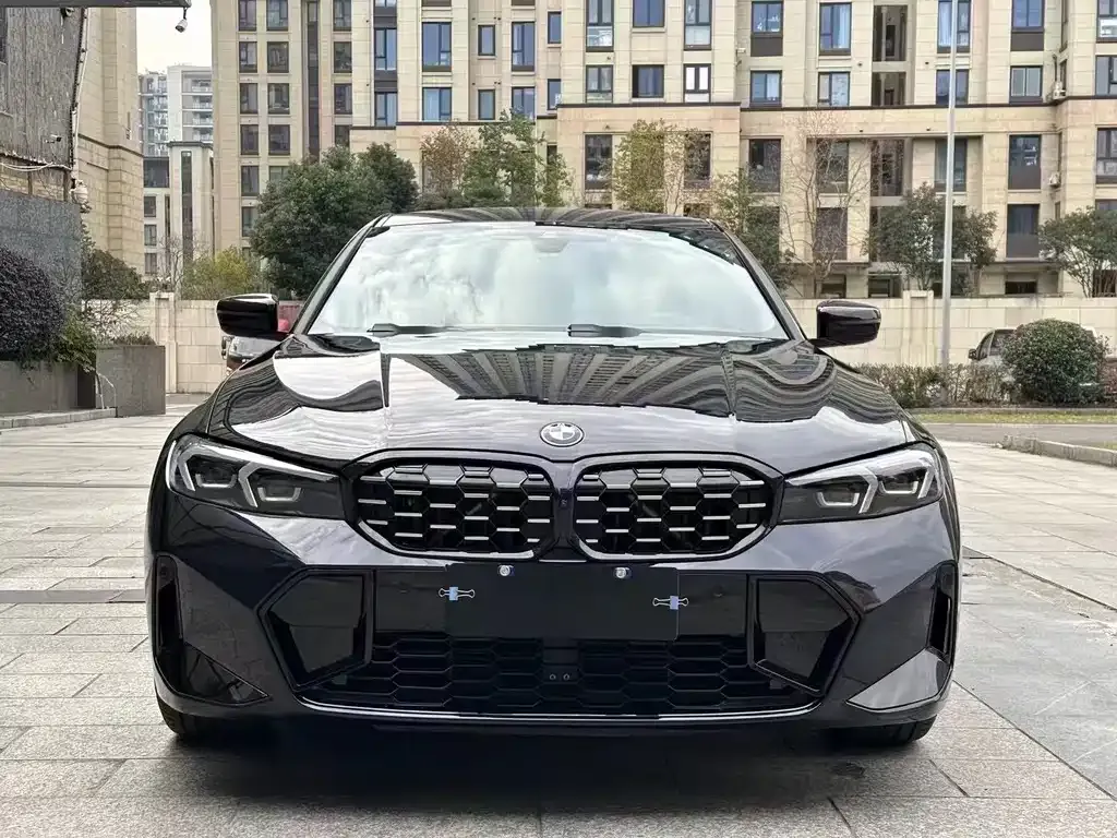 BMW 3 Series 2023 из CN, фото 2