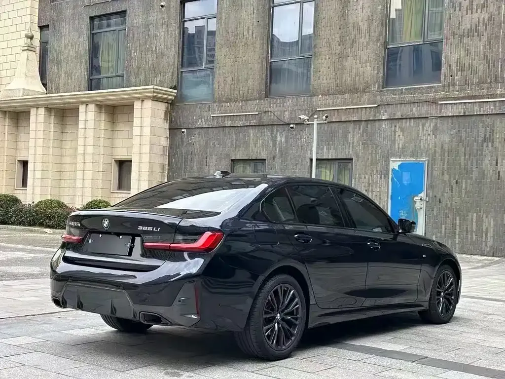 BMW 3 Series 2023 из CN, фото 9