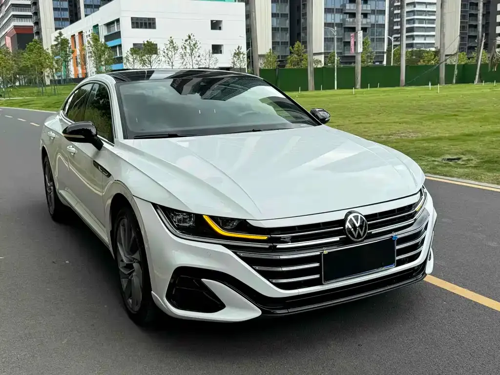 Volkswagen CC 2023 из CN, фото 3