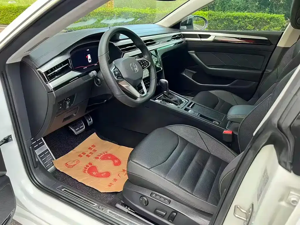 Volkswagen CC 2023 из CN, фото 9