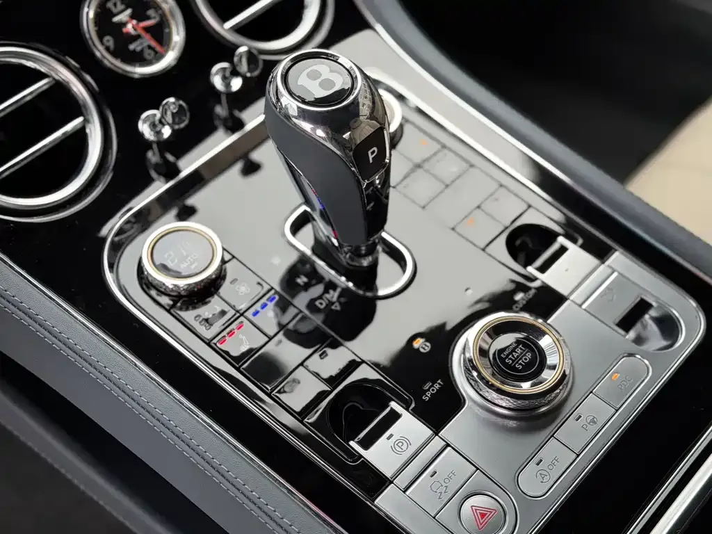 Bentley Continental 2021 из CN, фото 9