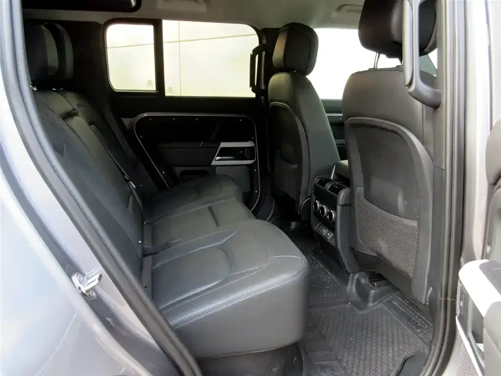 Land Rover Defender 2023 из CN, фото 10