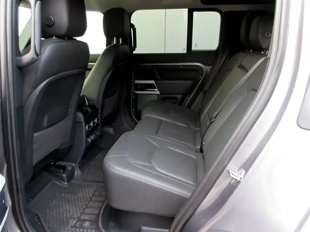 Land Rover Defender 2023 из CN, фото 7