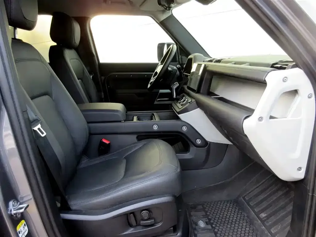 Land Rover Defender 2023 из CN, фото 9