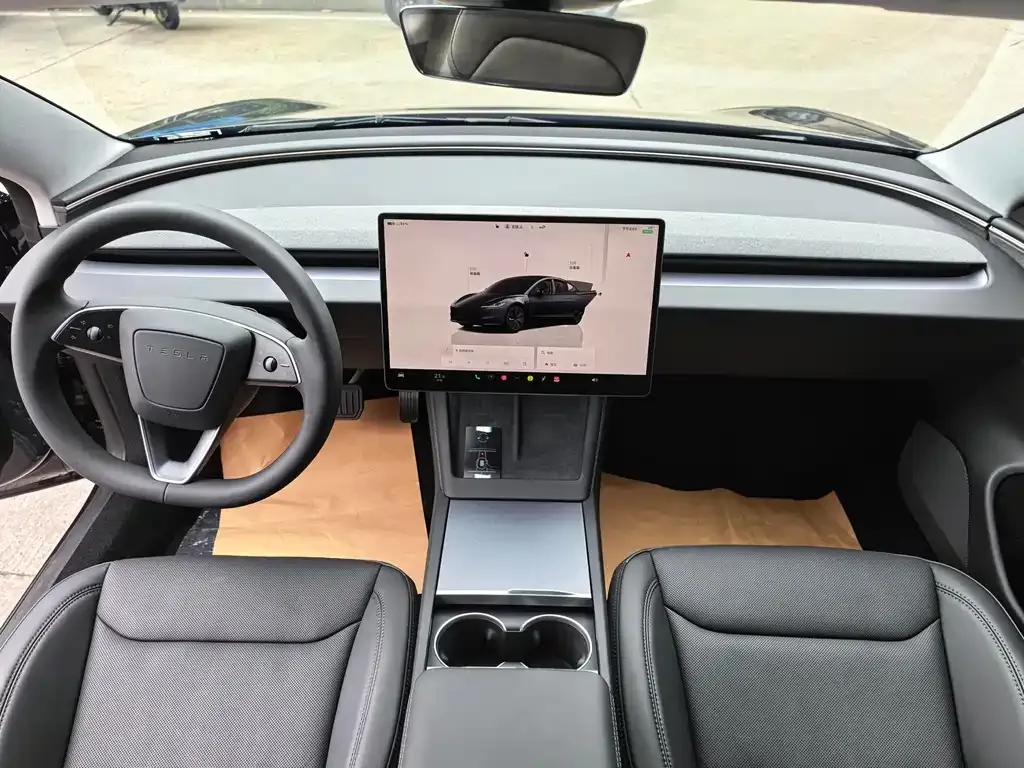 Tesla Model 3 — фото 6