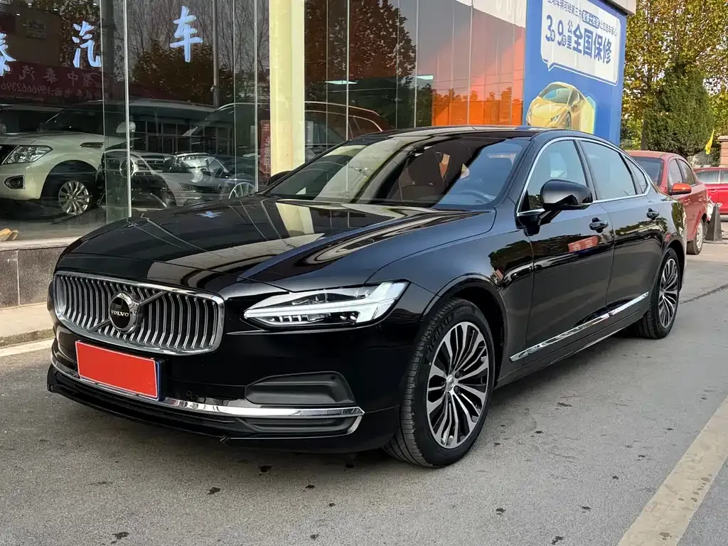 Volvo S90 — фото 1