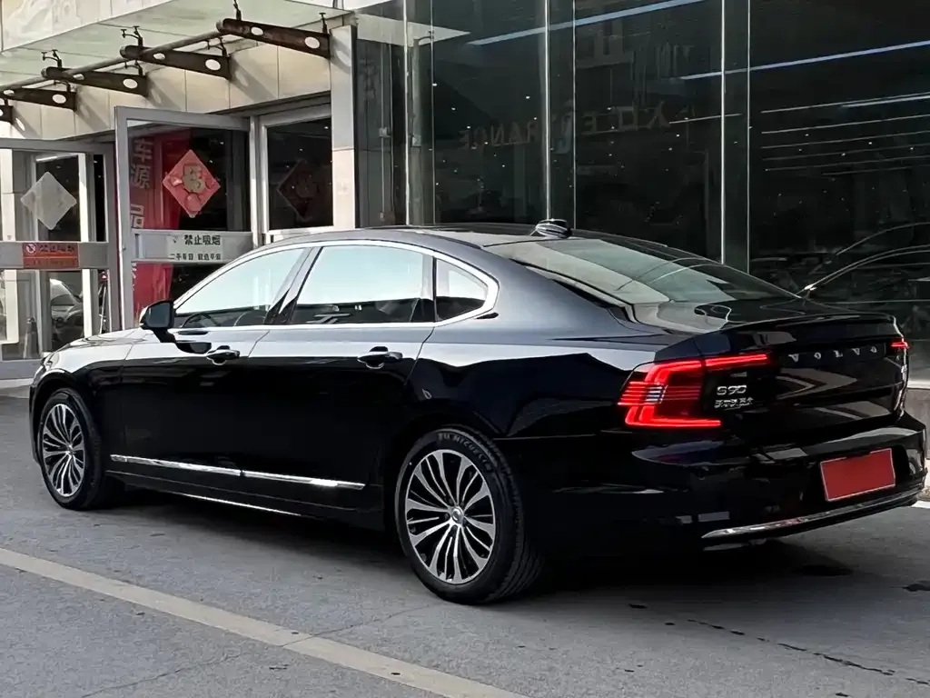 Volvo S90 — фото 4