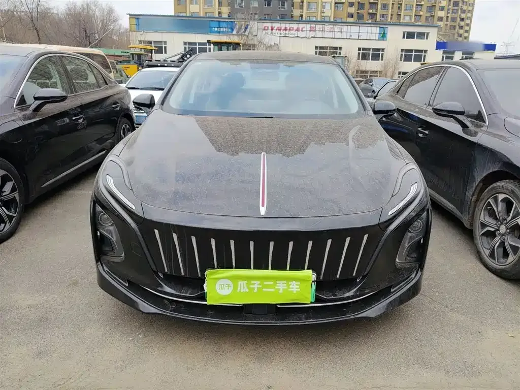 Hongqi E-QM5 — фото 3