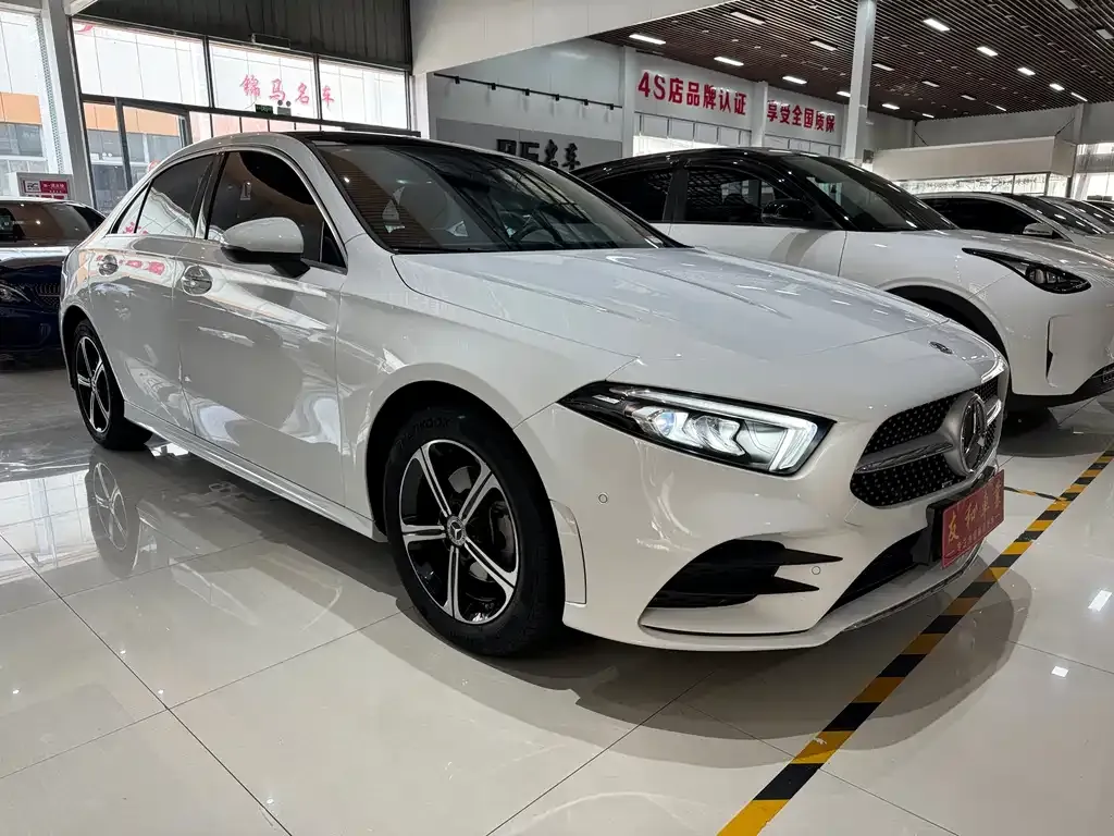 Mercedes-Benz A-Class 2023 из CN, фото 3