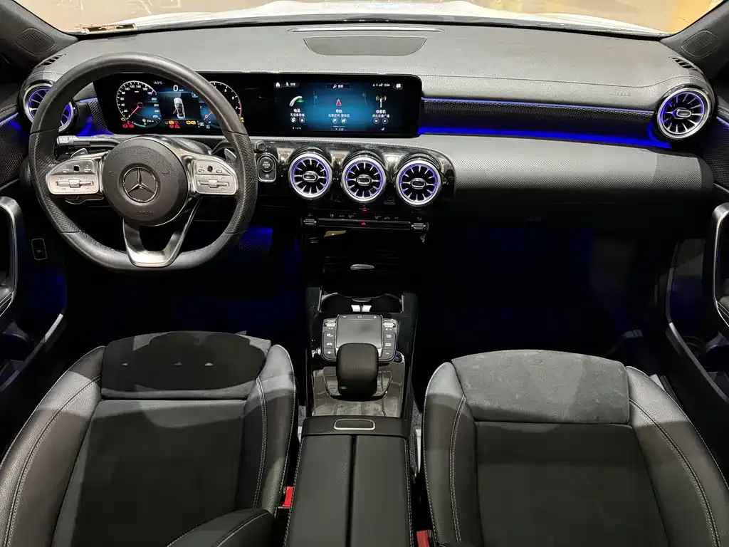 Mercedes-Benz A-Class 2023 из CN, фото 6