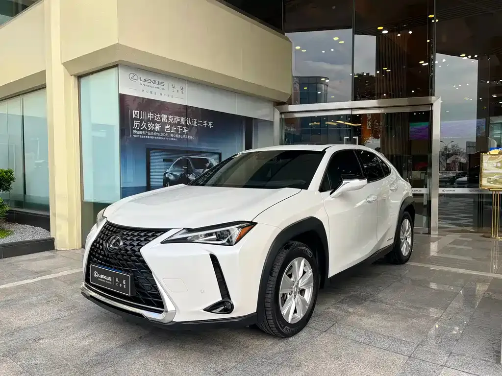 Lexus UX — фото 2
