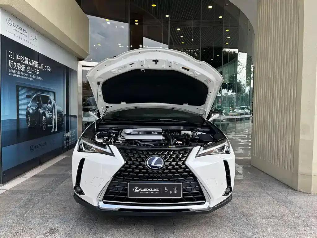 Lexus UX — фото 6