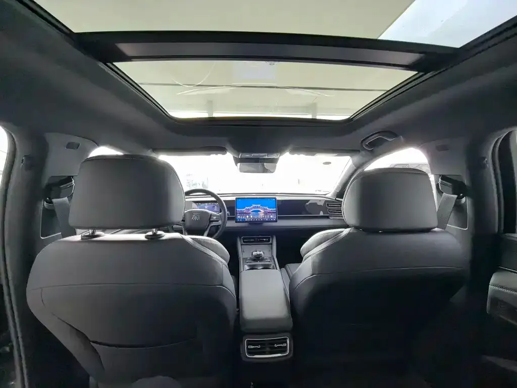BYD Qin L — фото 10