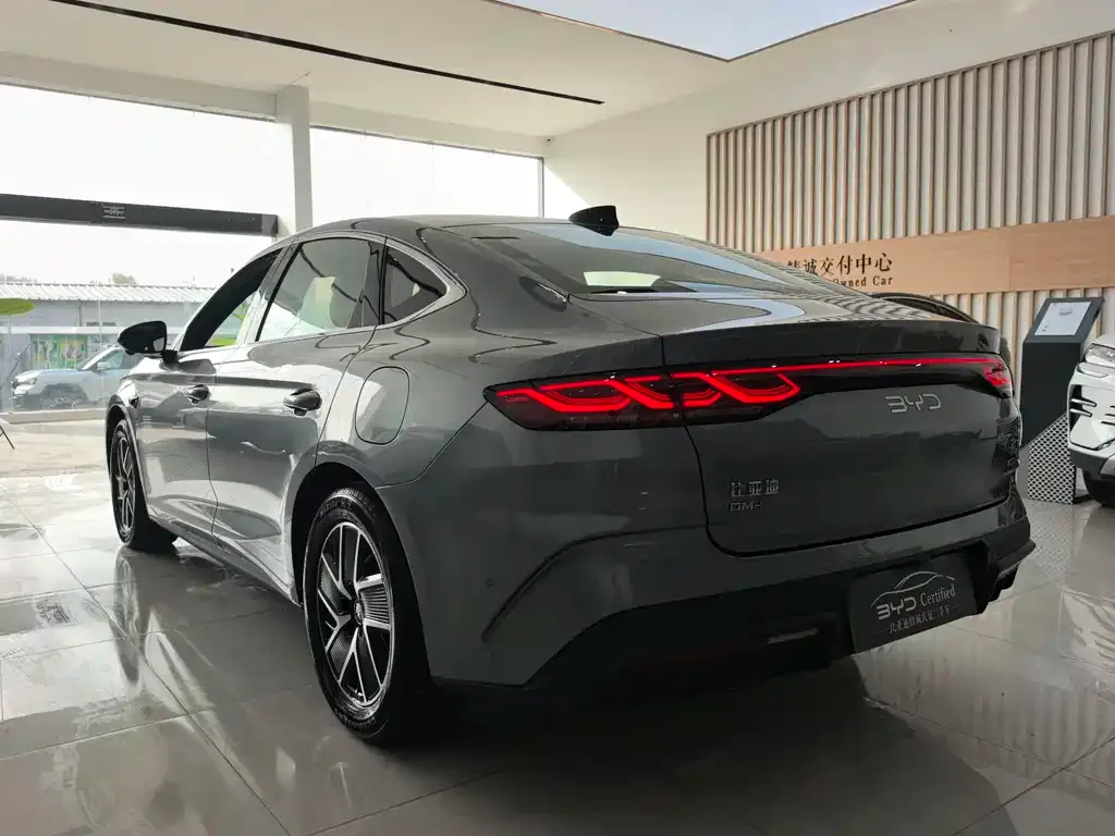 BYD Qin L — фото 6