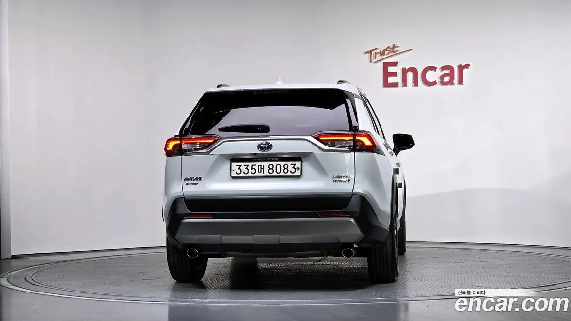Toyota RAV4 2024 из KR, фото 4