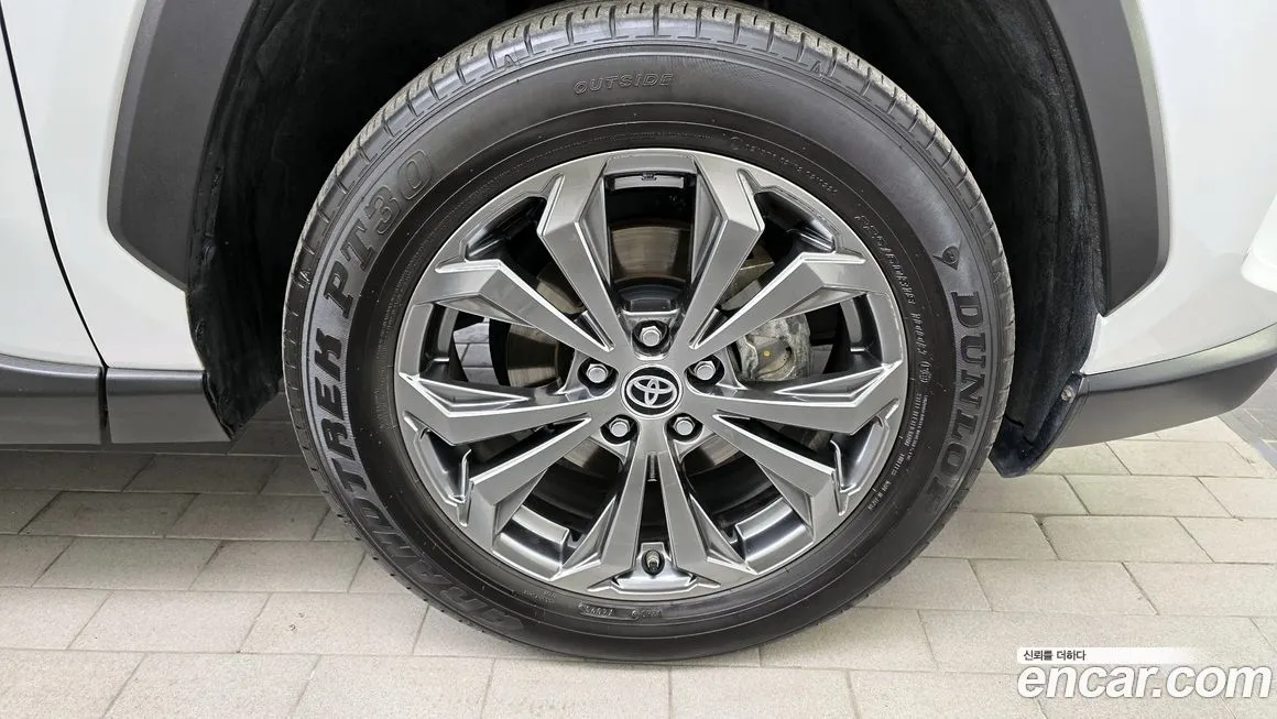 Toyota RAV4 2024 из KR, фото 5