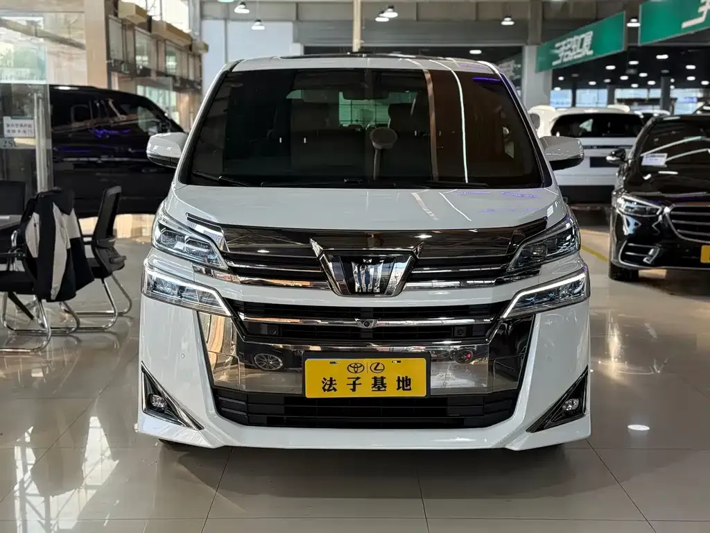 Toyota Vellfire 2022 из CN, фото 2
