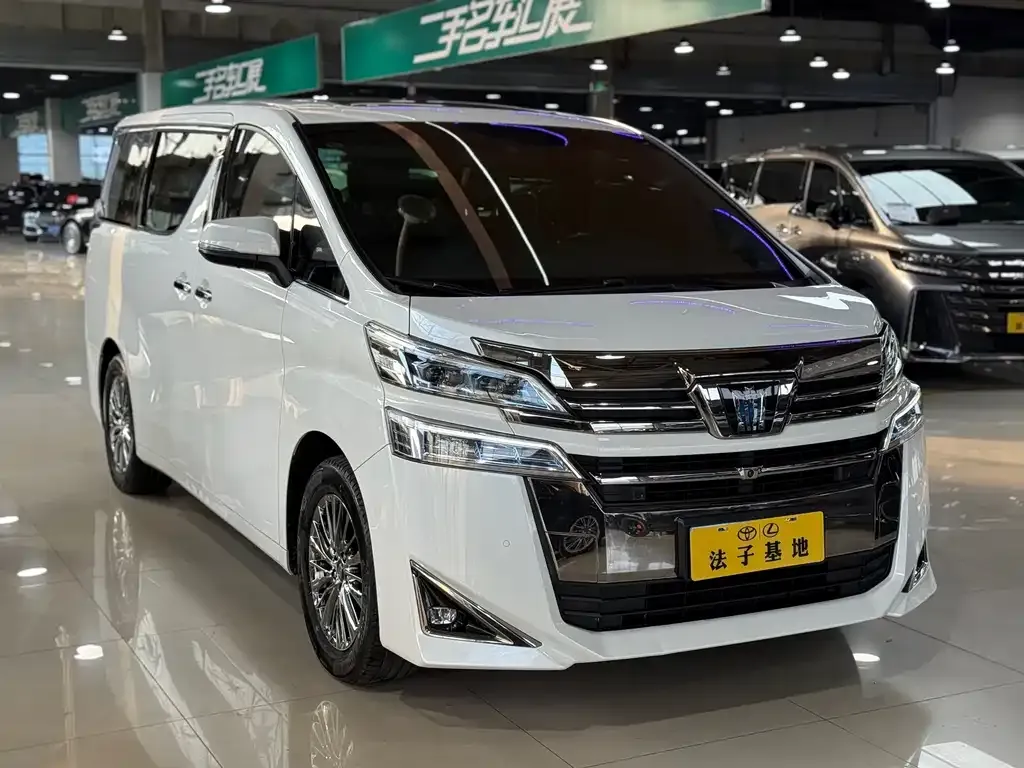 Toyota Vellfire 2022 из CN, фото 3