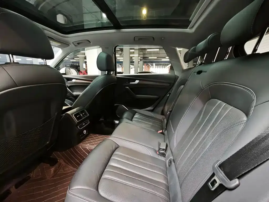 Audi Q5L 2021 из CN, фото 6
