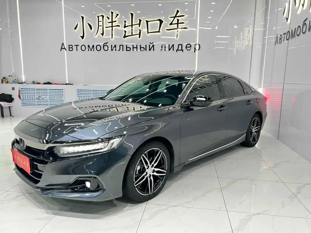 Honda Accord — фото 1