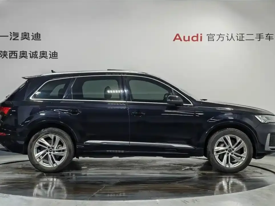 Audi Q7 2021 из CN, фото 3