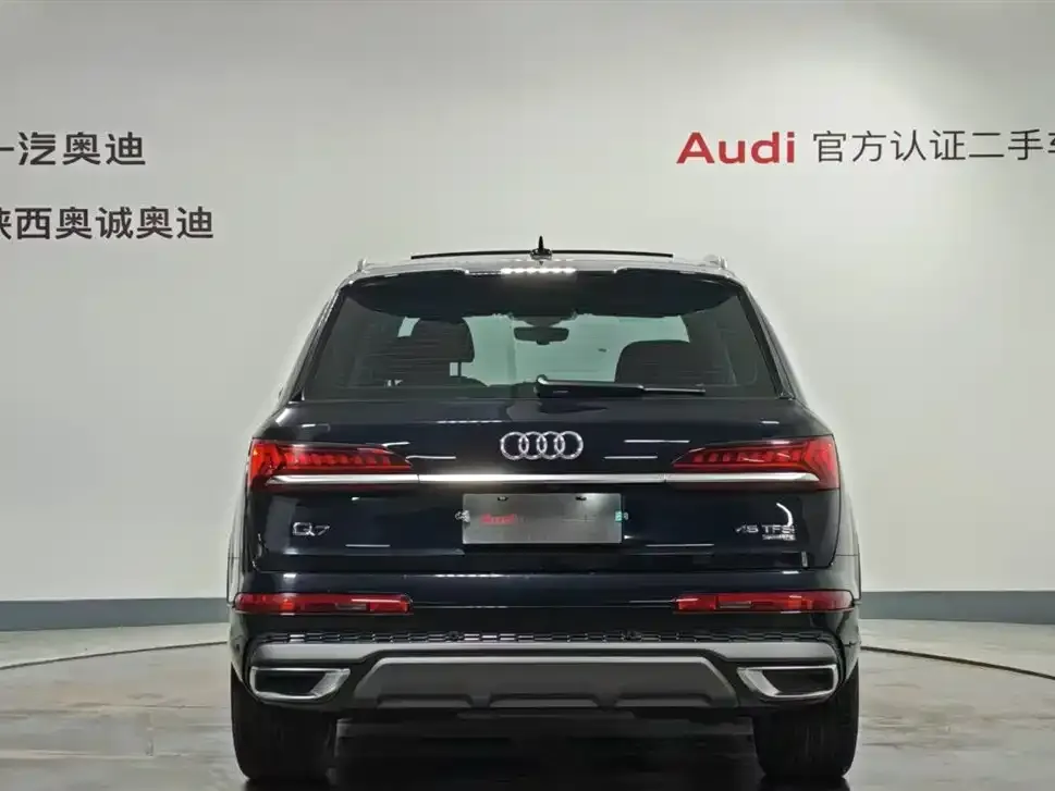Audi Q7 2021 из CN, фото 5