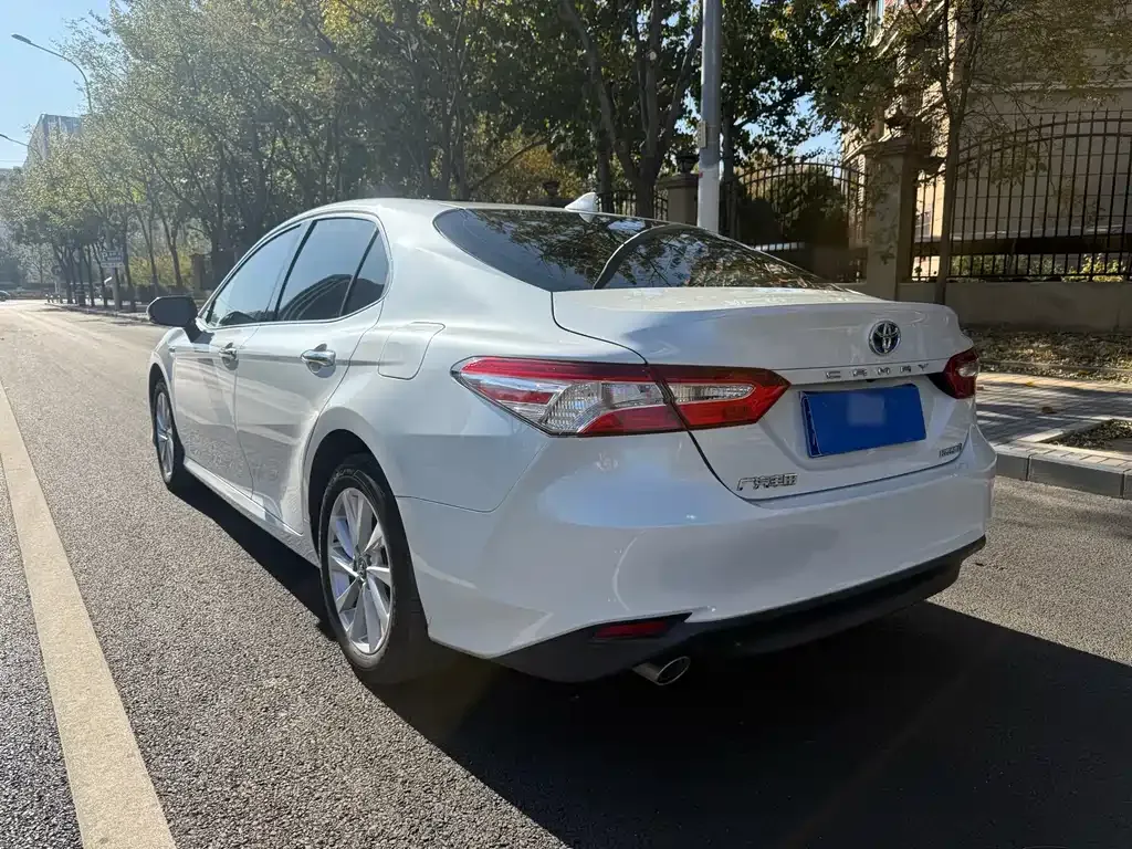 Toyota Camry 2023 из CN, фото 5