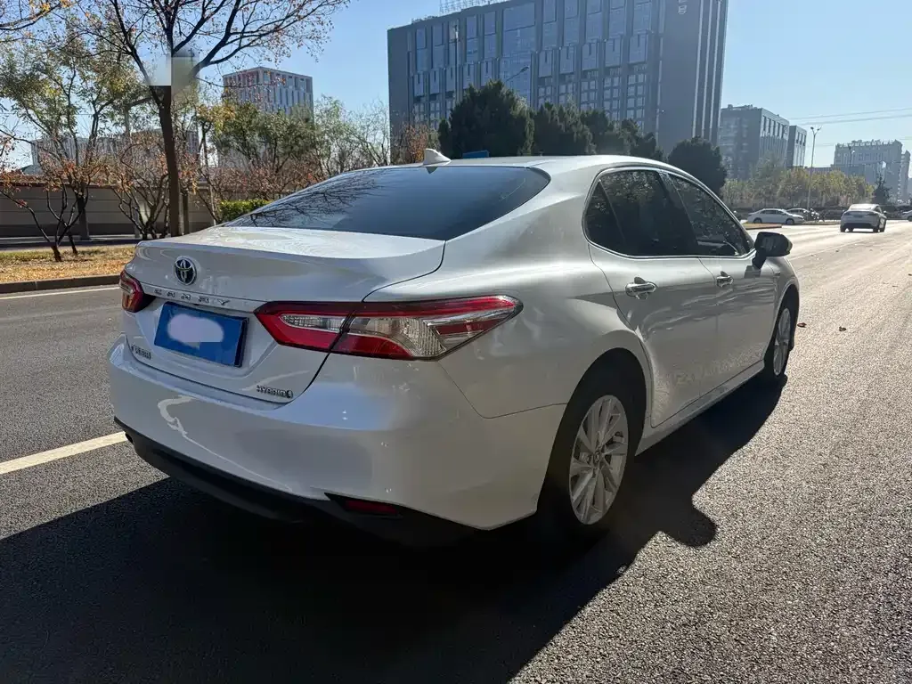 Toyota Camry 2023 из CN, фото 9