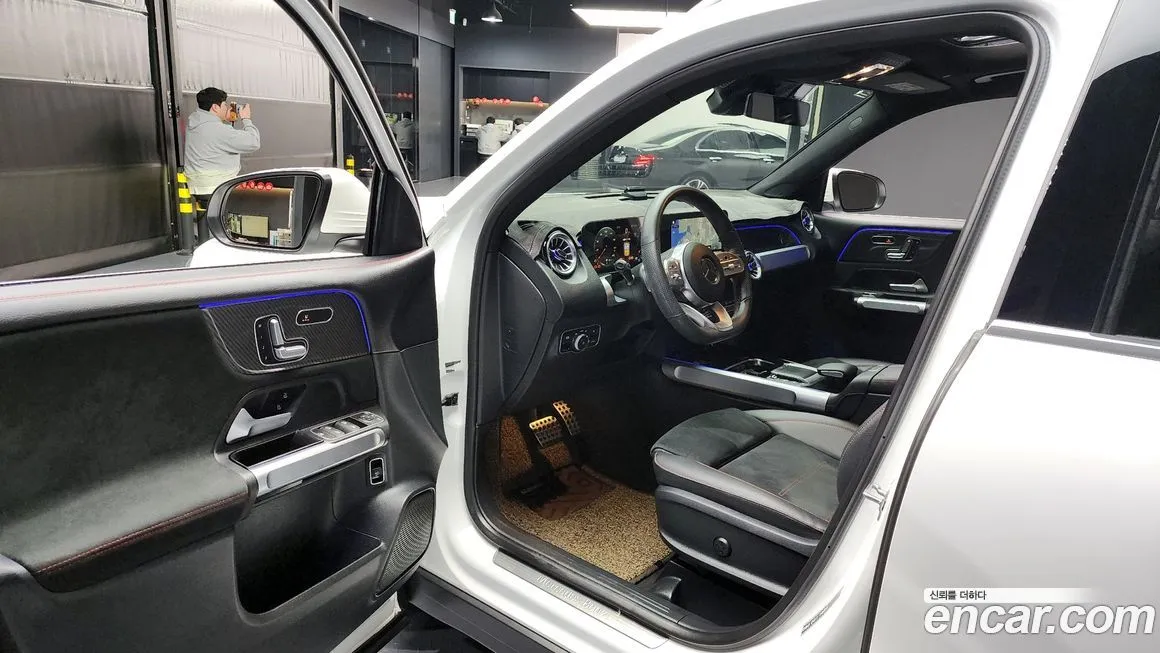 Mercedes-Benz GLB-Class — фото 10