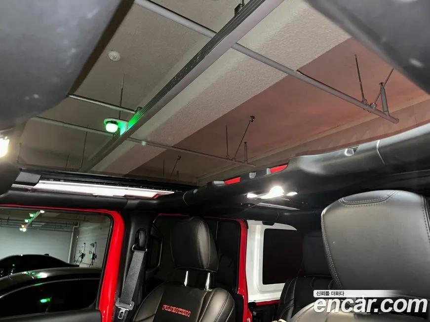 Jeep Wrangler 2021 из KR, фото 8
