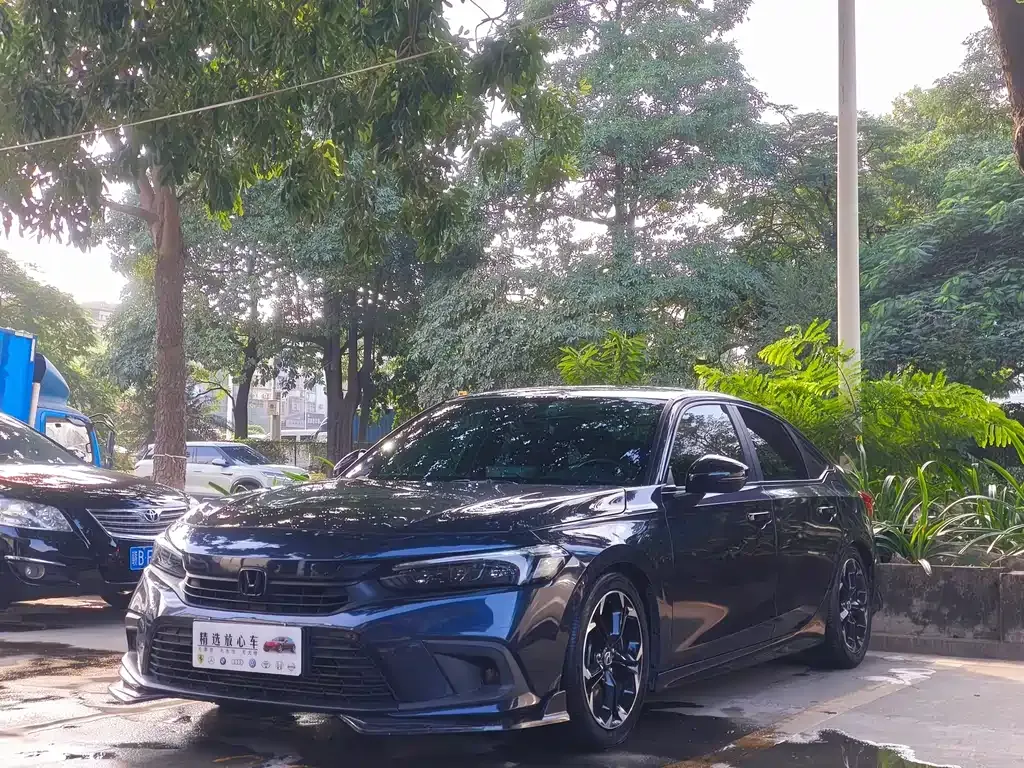 Honda Civic — фото 1