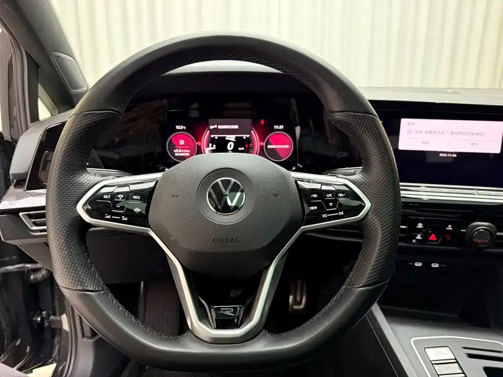 Volkswagen Golf 2022 из CN, фото 10