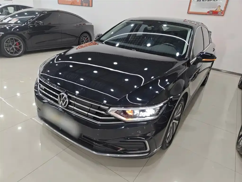 Volkswagen Magotan GTE PHEV 2023 из CN, фото 1